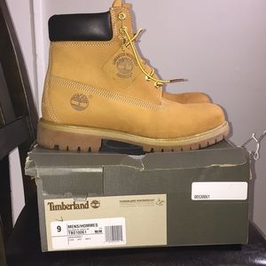 Men's Size 9 Timberland Boots